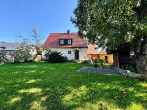 Stilvolles Haus mit Naturgarten & Weitblick - für Familien & Freunde
